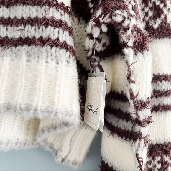 NWT Free People Check Me Out Pullover Sweater in Winter Fog Combo - Picture 3 of 7